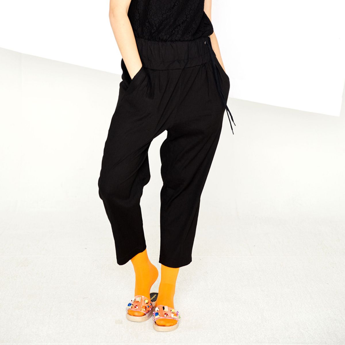 엔오티(NOT) LOOSE FIT PANTS