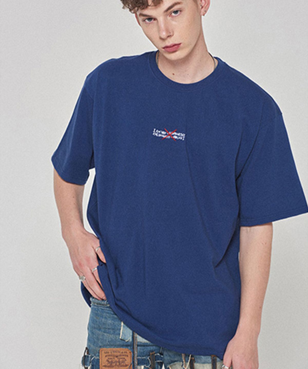 아임낫어휴먼비잉(I AM NOT A HUMAN BEING) Gotthem Tee - LIGHT NAVY