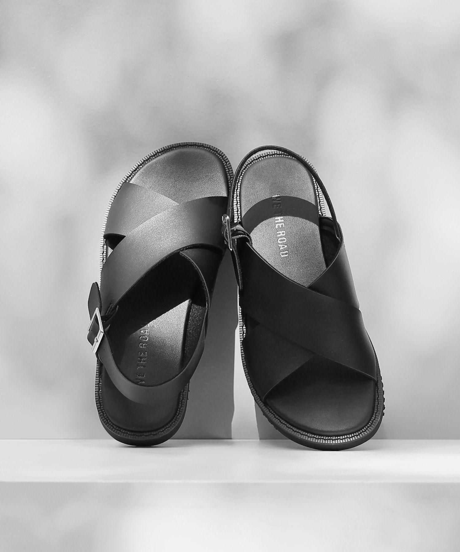 MUSINSA | WE THE ROAD WTRD4105 Exio Cross Sandal Matt Black