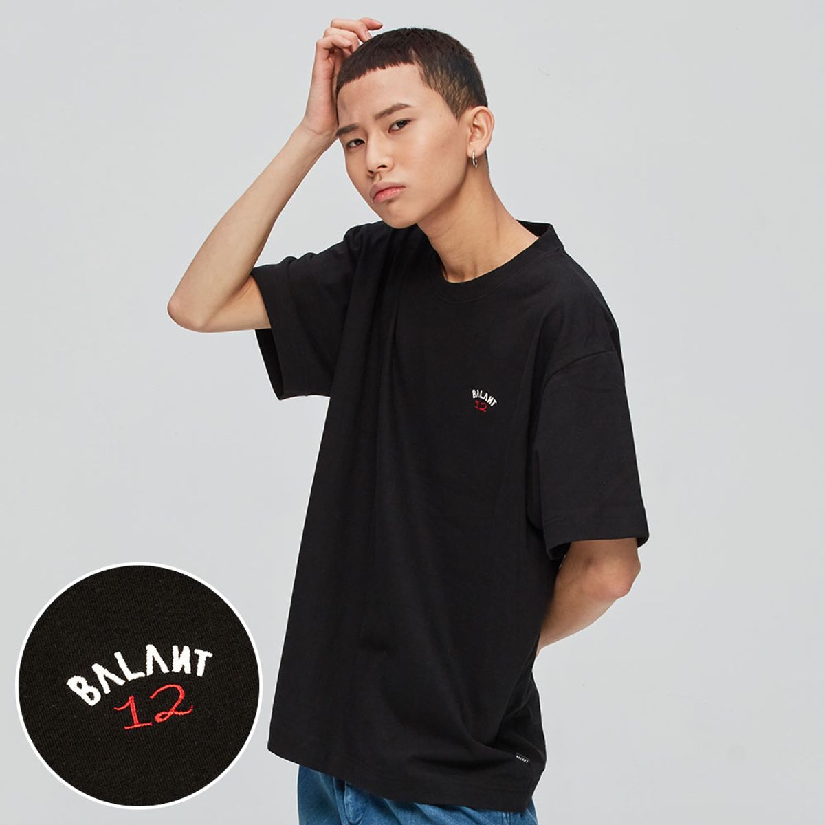 발란트(BALANT) 시그니처 로고 베이직 티셔츠 - 블랙