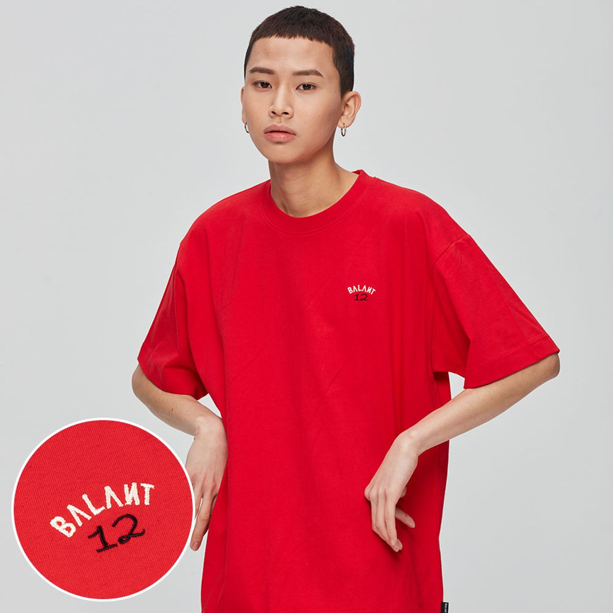 발란트(BALANT) 시그니처 로고 베이직 티셔츠 - 레드