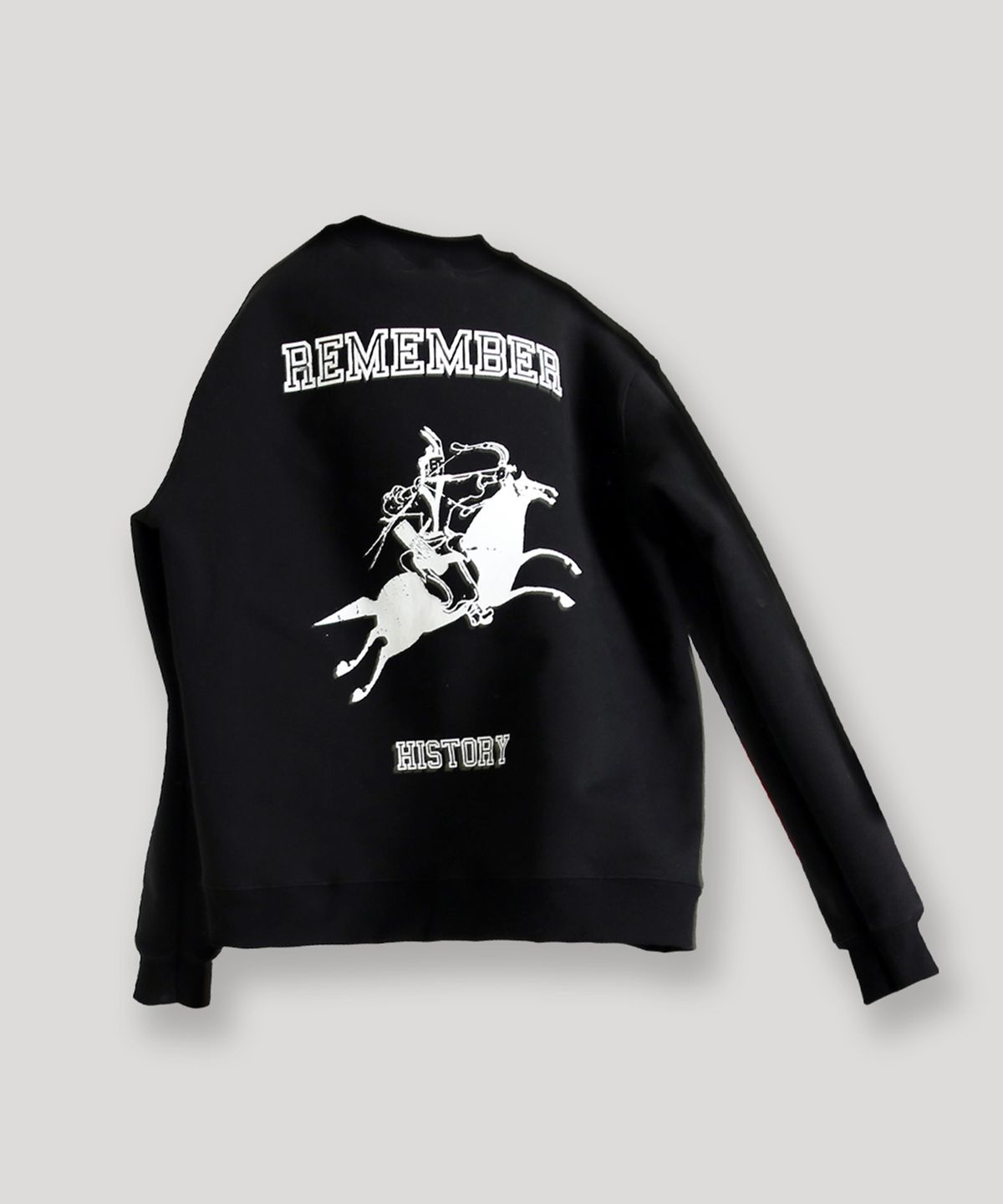 오브젝트(OBJECT) REMEMBER HISTORY CREWNECK (BLACK)