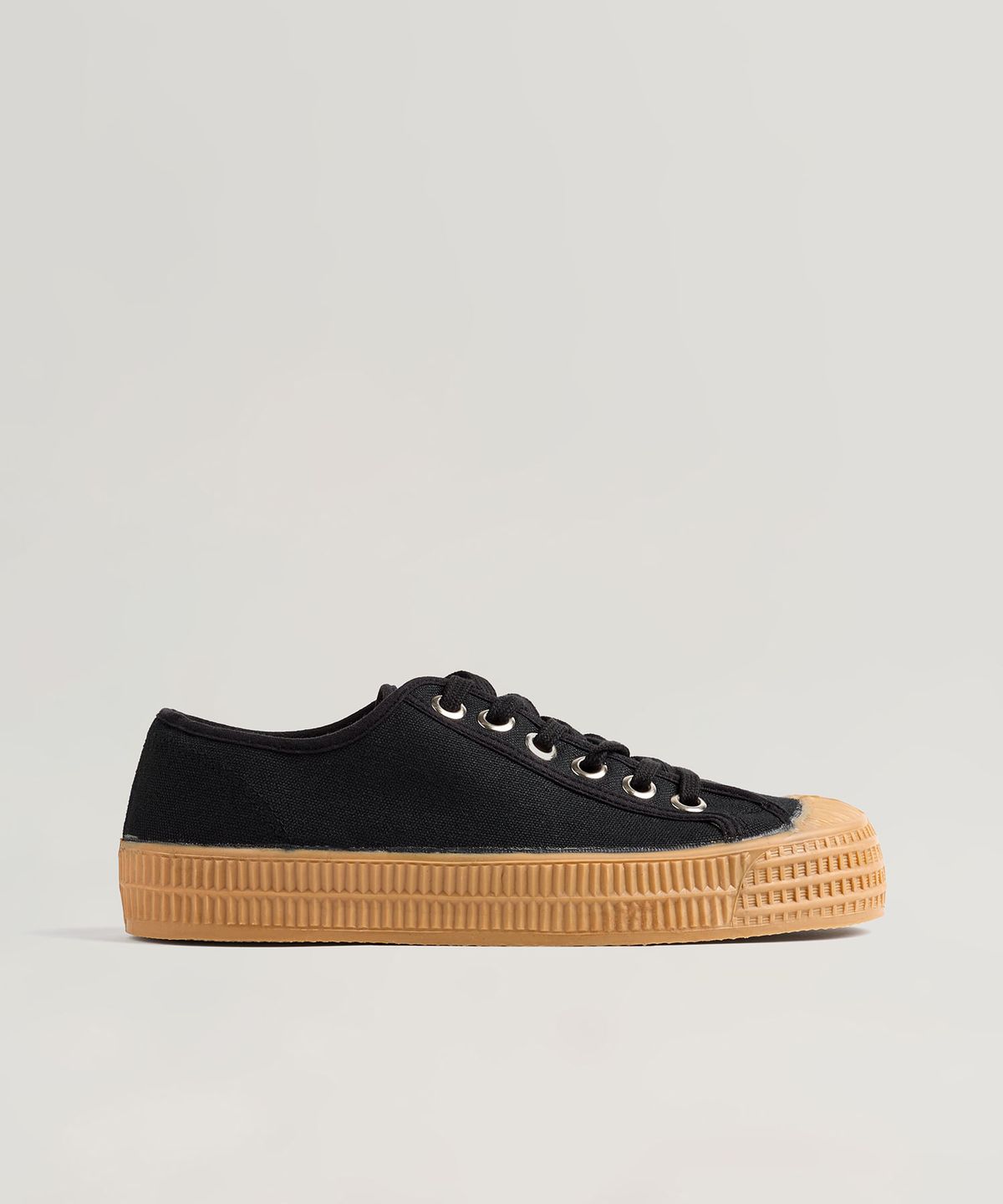 노베스타(NOVESTA) 스타마스터 Black/Beige