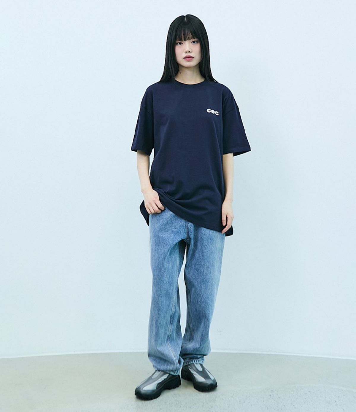 챈스챈스(CHANCECHANCE) MINI CEC T-SHIRT(NAVY)