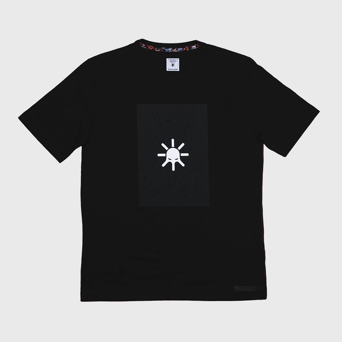 모빈스알(MOVINS.R) PENNA OCTORIOR SHORT TEE BLACK