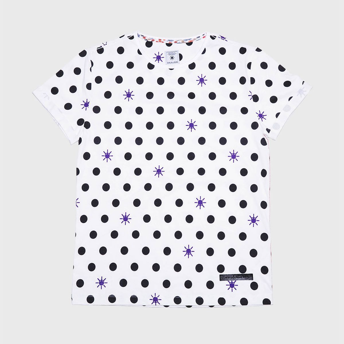 모빈스알(MOVINS.R) PENNA RAIN OF DOTS SHORT TEE WHITE