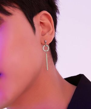 로마 클락 피어싱