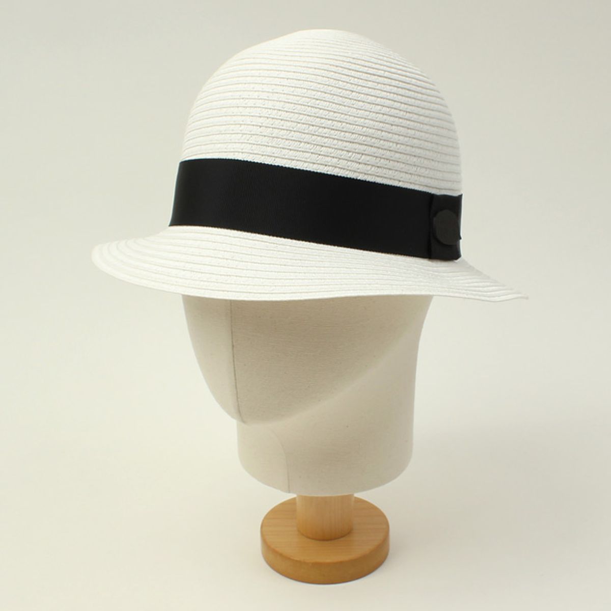 유니버셜 케미스트리(UNIVERSAL CHEMISTRY) BKMT Summer White Cloche Hat 여름페도라
