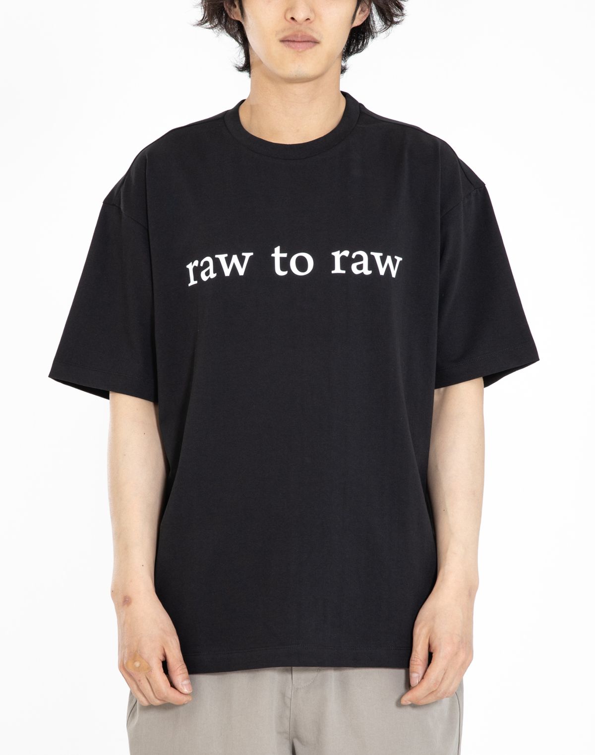 로우 투 로우(RAW TO RAW) MRT019B 로고 박시 티 (블랙)