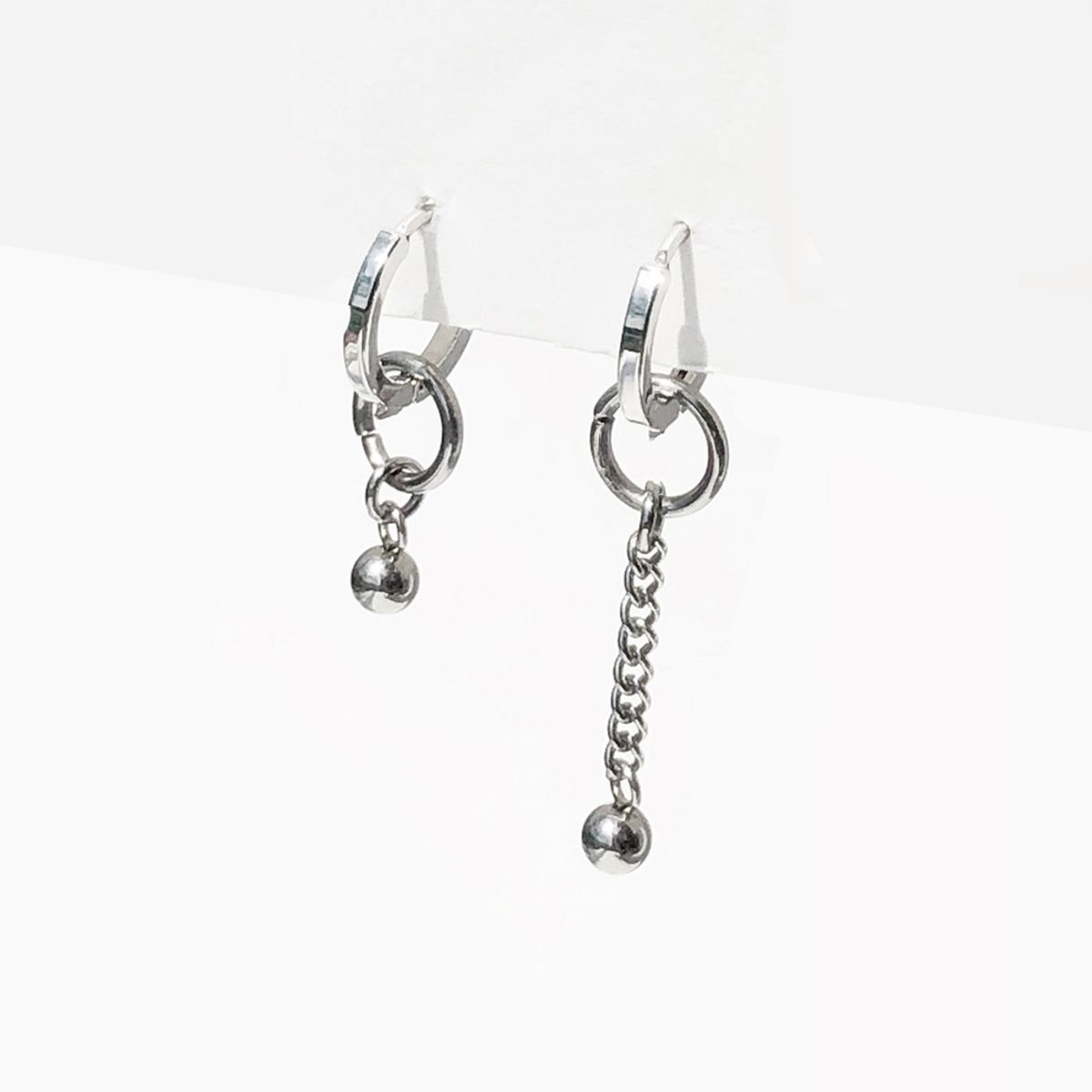 러쉬오프(RUSH OFF) Mini Bell Earring / 미니벨 귀걸이 (써지컬스틸침/귀찌변경가능)