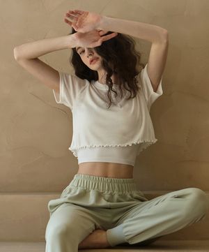 여성 요가복 DEVI-T0018-화이트 필라테스 뉴웨이브 홀릭크롭