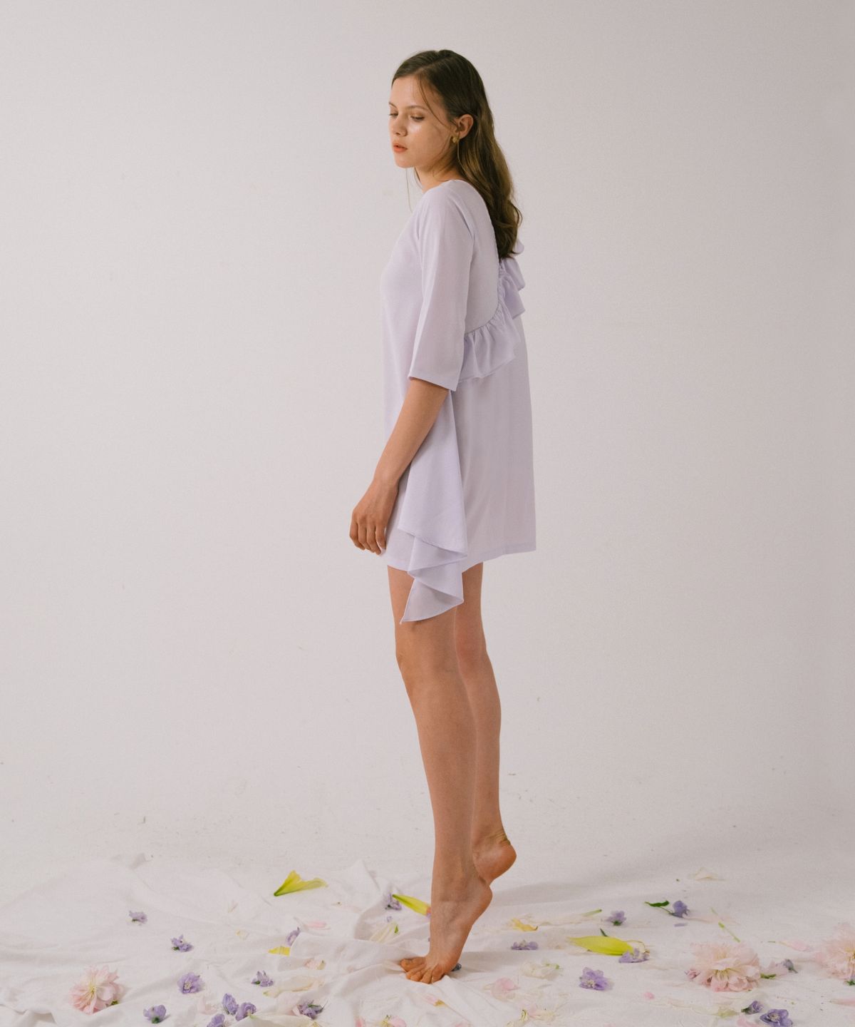 레트흐드레뚜왈(LETTRE DE LE TOILE) back ruffled lavender dress