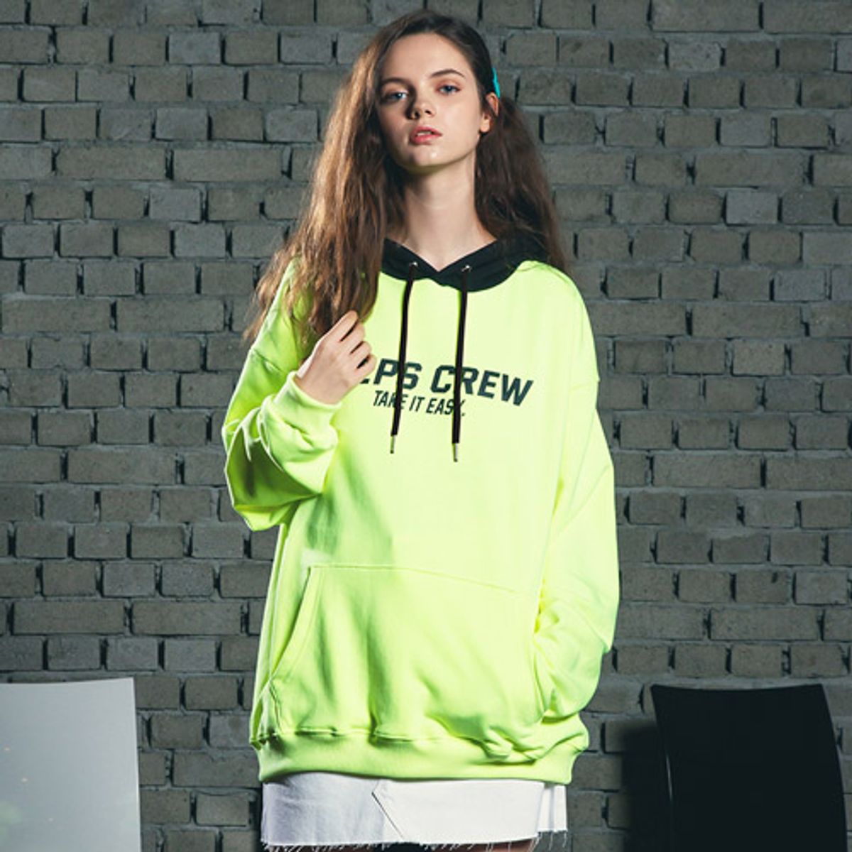 핍스(PEEPS) Mix color hoody(neon green)