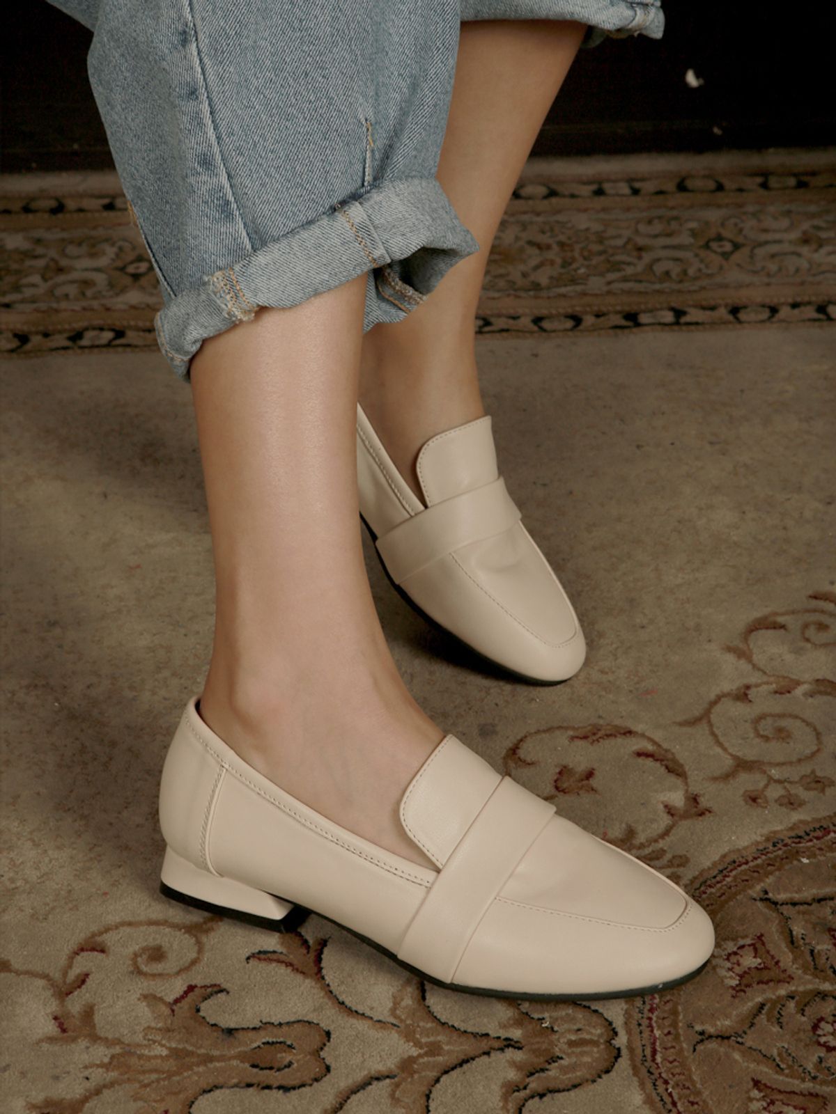 프리플라(FRI FLA) 19B501 Cream Loafers