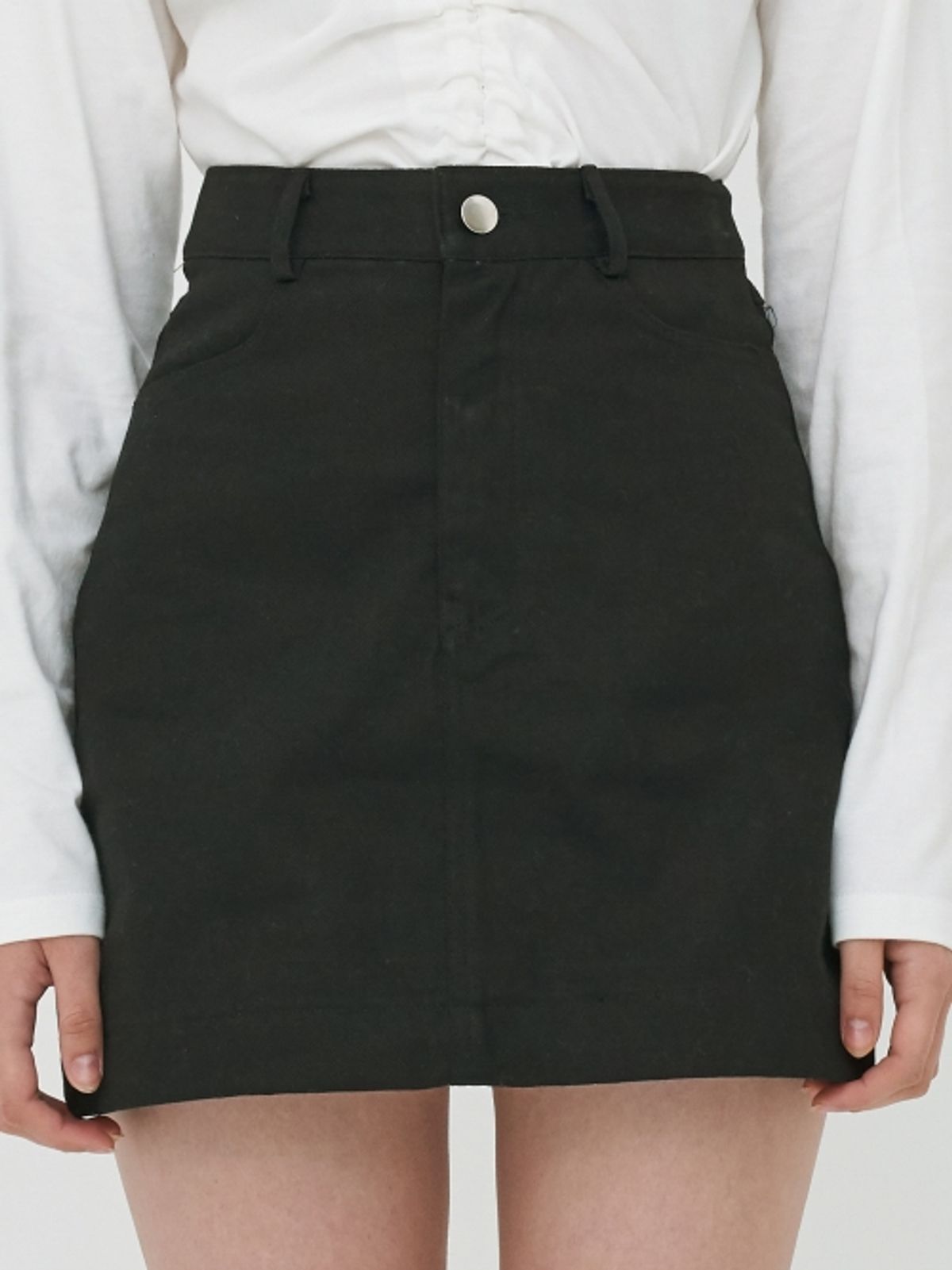 너트앤볼트(NUTANDBOLT) STUDIO A-LINE SKIRT (BLACK)