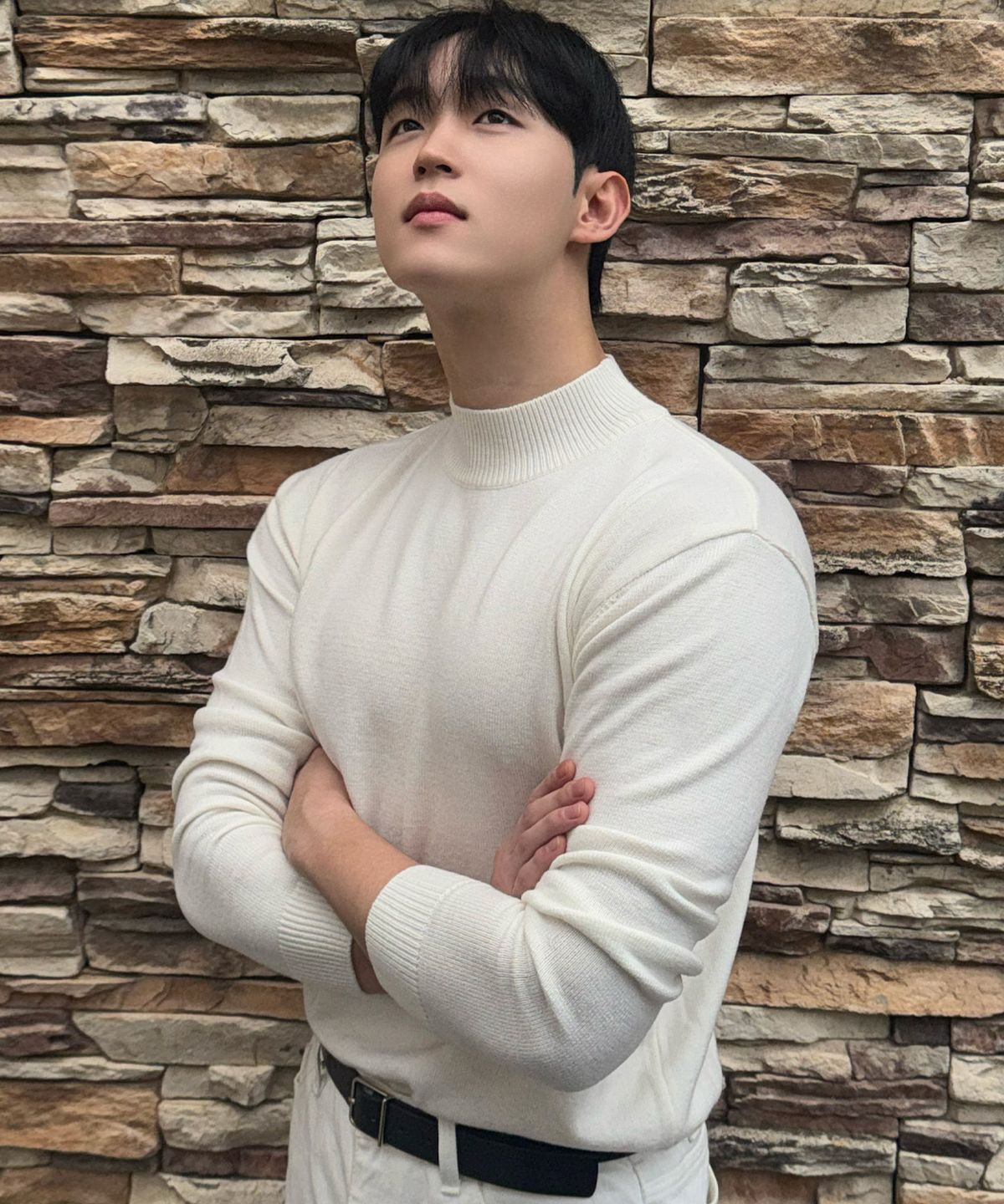 르아르(LEIRE) 미니멀 울 반목폴라 니트 [아이보리]