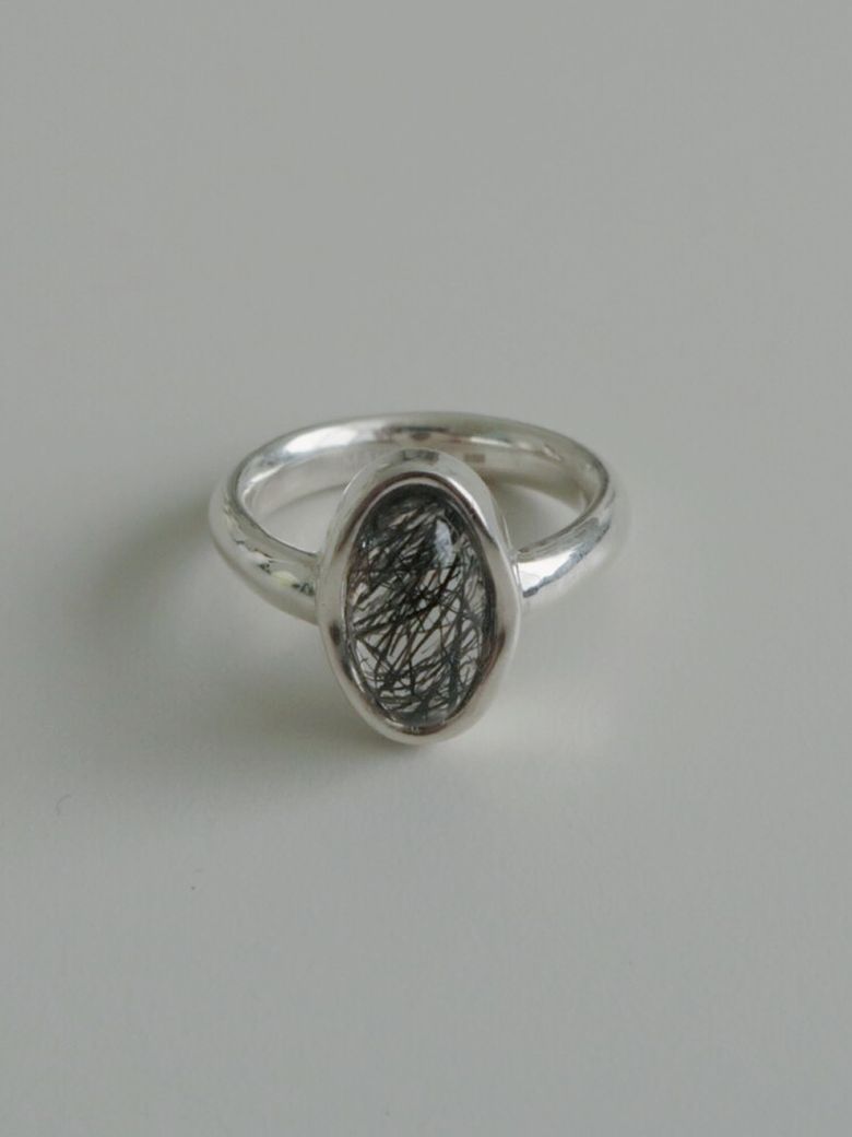 BLACK QUARTZ ELLIPSE RING