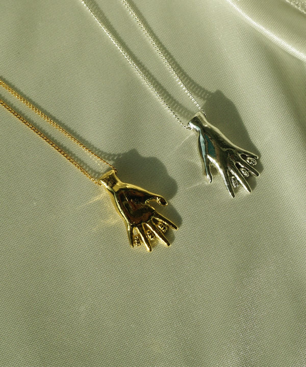 비자르 주얼리(BIZARRE JEWELRY) 말하는 손 목걸이