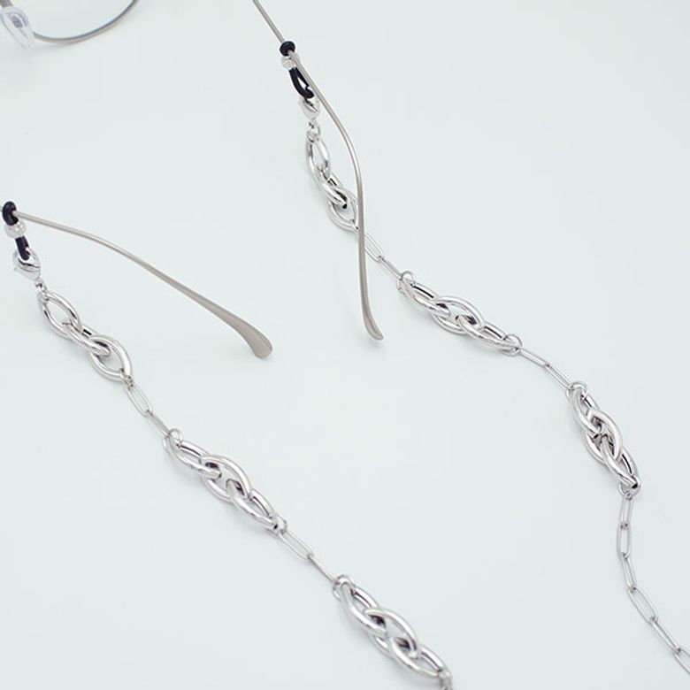 Triple link unit glasses chain