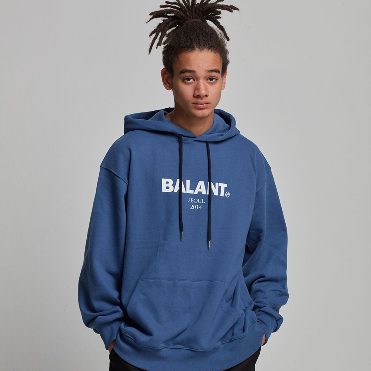 발란트(BALANT) 오리지널 헤비로고 베이직 후드 - 네이비