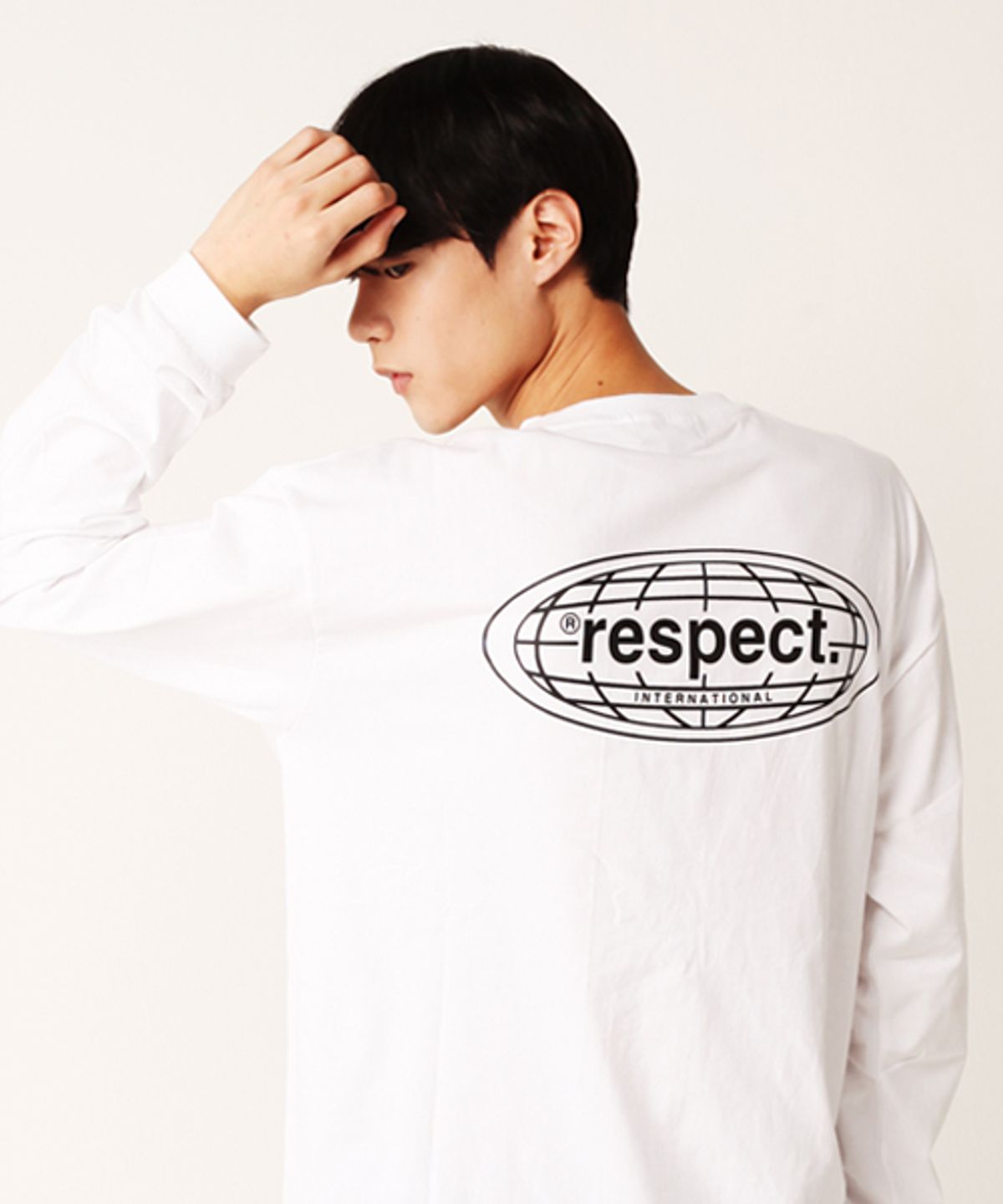리스펙트(RESPECT) 인터네셔널 백로고 리스펙트 롱슬리브 (화이트)