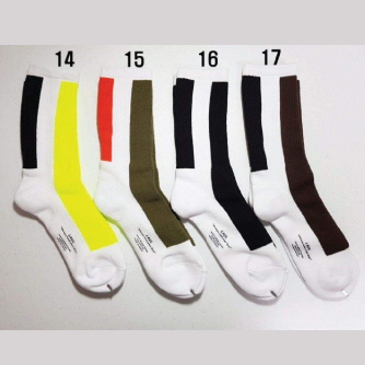 라울(LAUL) VERTICAL LINE 세로줄 패션양말 4종 택1