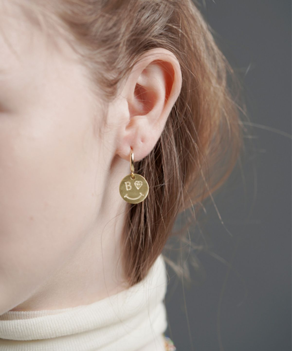 봉보(BONBEAU) Cute smile ring Earrings 코인 드롭 스마일 귀걸이