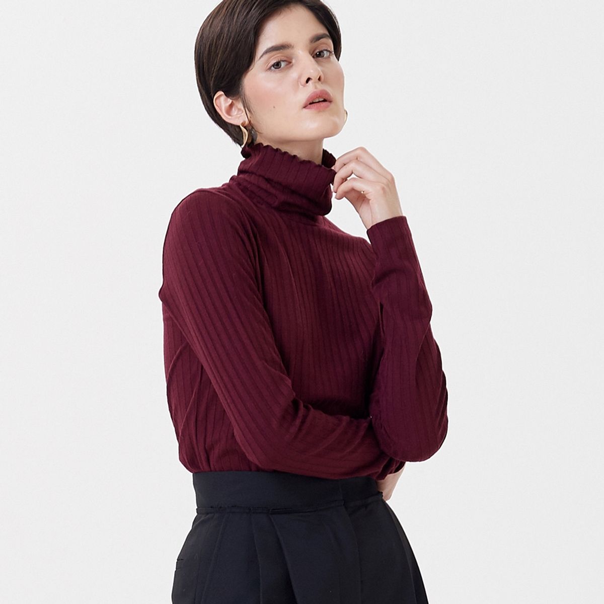 핀블랙(PINBLACK) JERSEY REGULAR TURTLENECK WINE