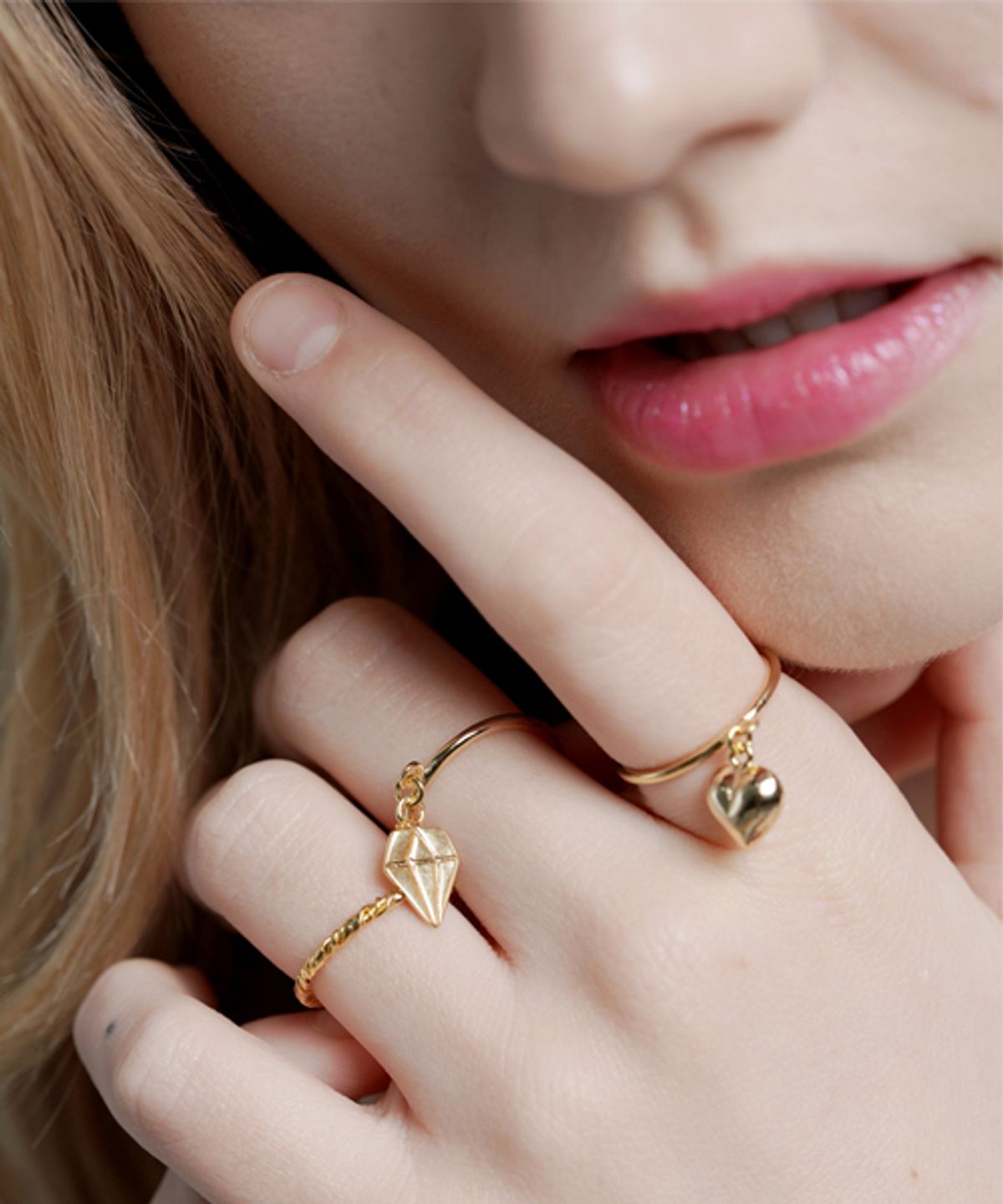 봉보(BONBEAU) Volume heart simple drop Ring 하트 달랑이 레이어드반지