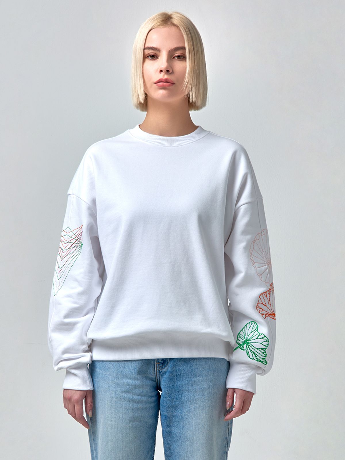 에스에스큐알(SSQR) Women Embroidered Sweatshirt ACC_01_WHITE