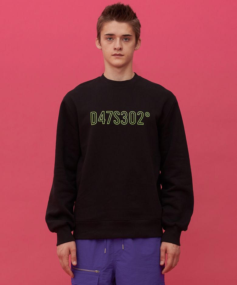 CAMO GRAPHIC CREWNECK