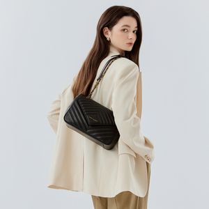 에리카 체인 숄더백