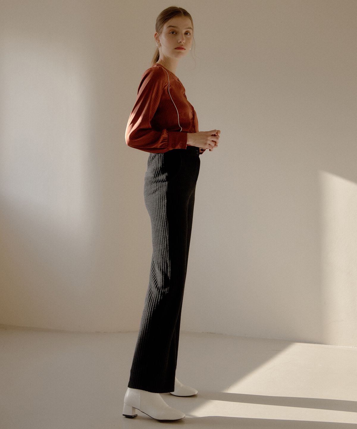 엽페(YUPPE) BIG CHENILLE PANTS_BLACK