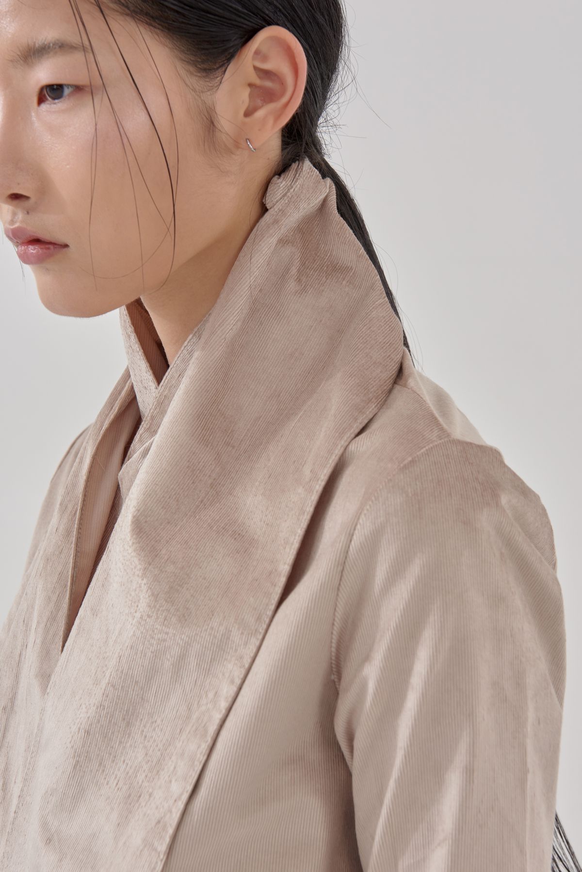 고목(KOMOK) 당의 목폴라 (Dangwui turtle neck-Beige)