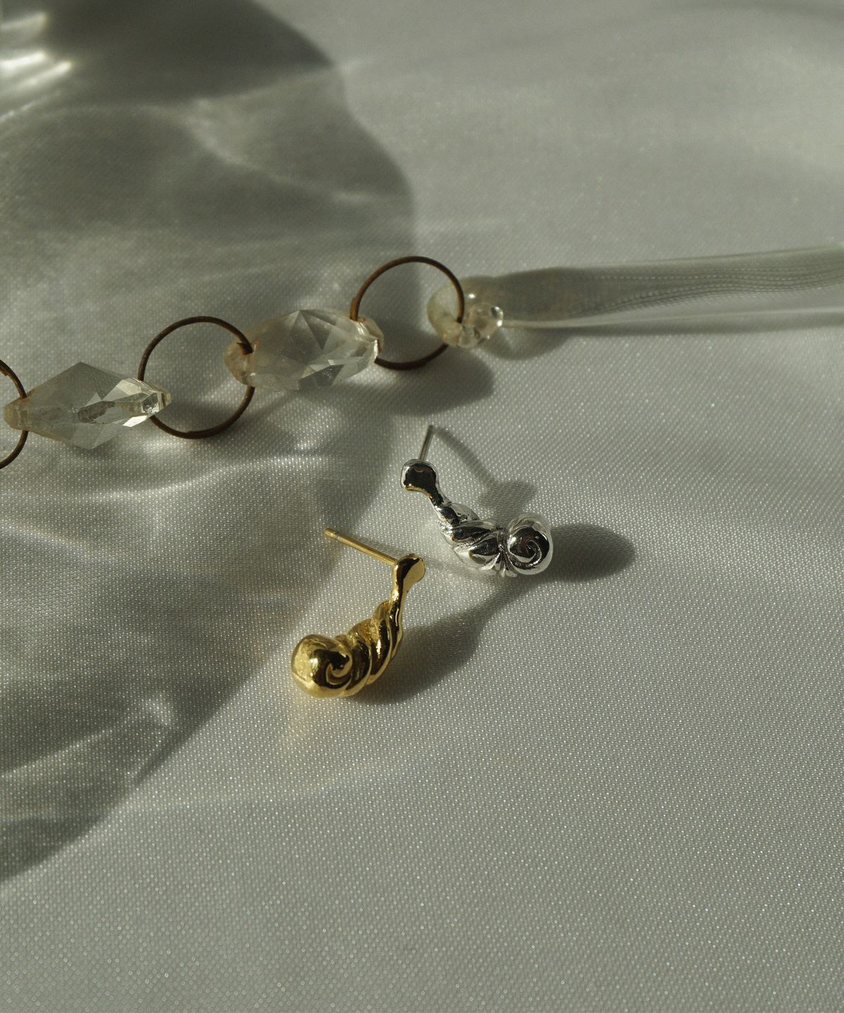 비자르 주얼리(BIZARRE JEWELRY) 눈물 귀걸이