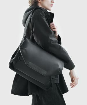 호크 C1 메신저백