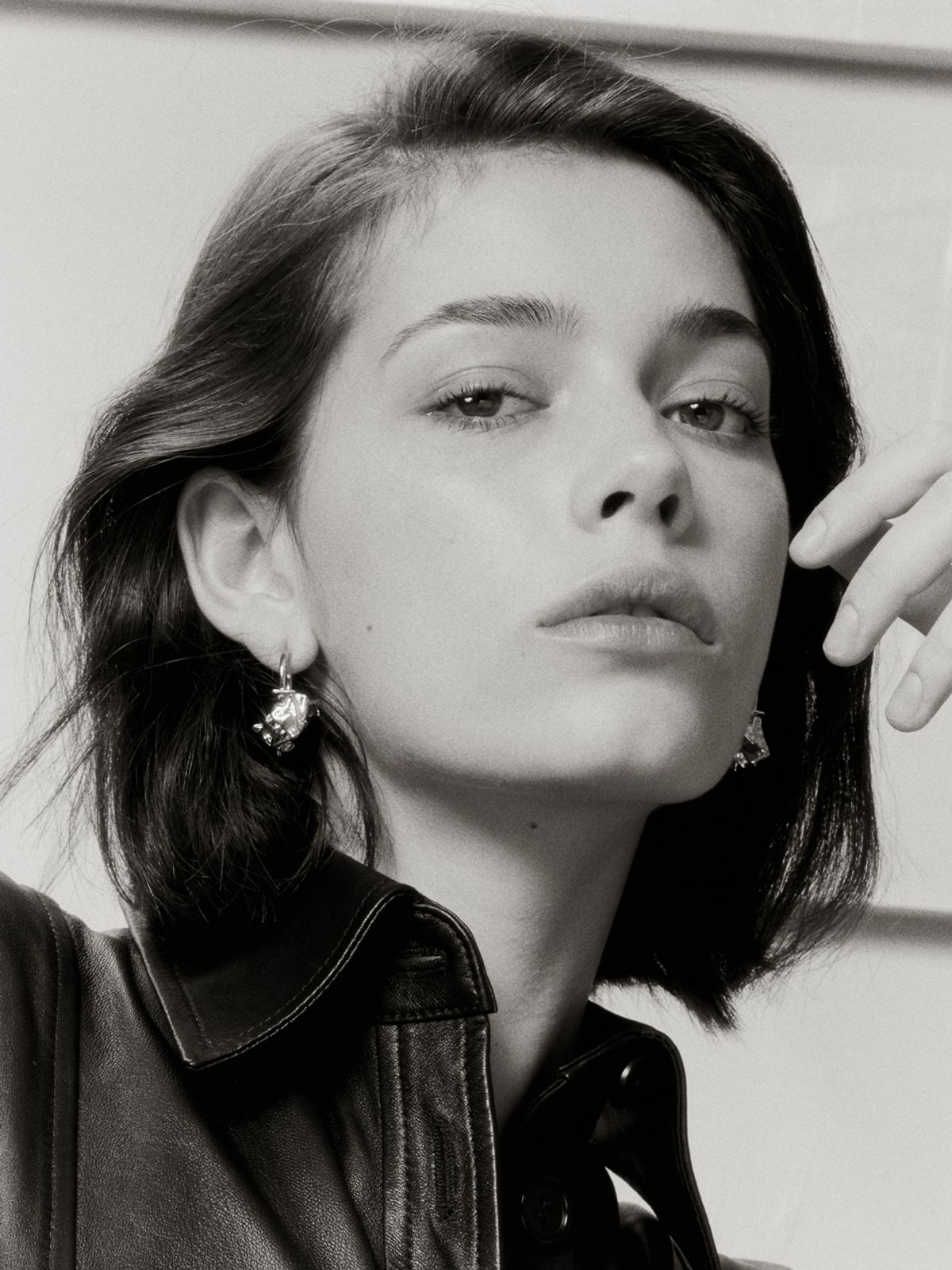 원이너프(ONE ENOUGH) Vintage City Earring