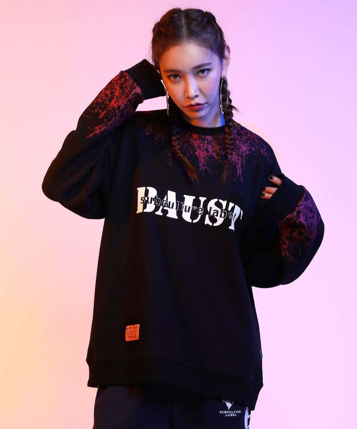 바우스트(BAUST) 블러드 펑크 나염 오버핏 맨투맨[BLACK]