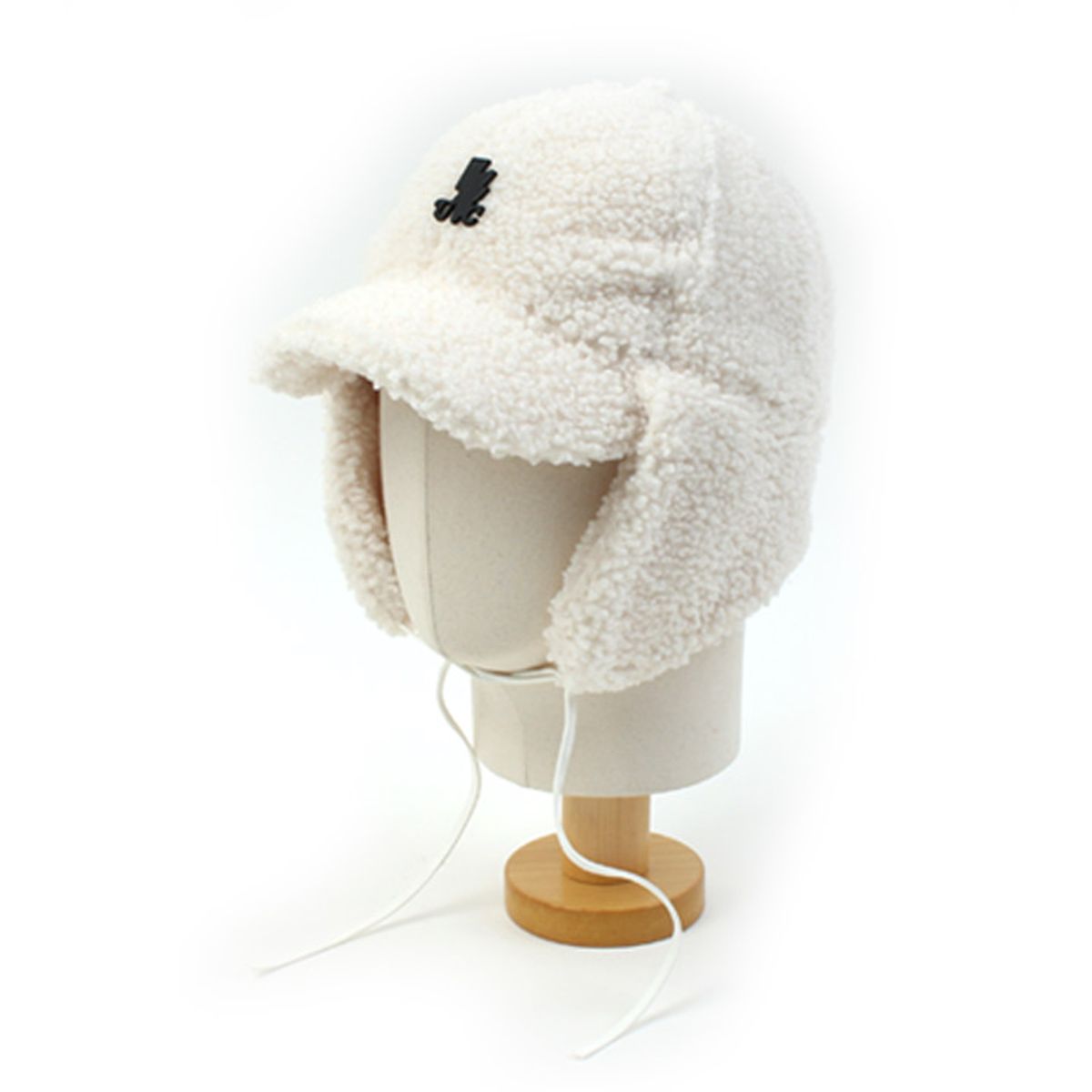 유니버셜 케미스트리(UNIVERSAL CHEMISTRY) Thunder White Fleece Earflap Cap 귀달이모자