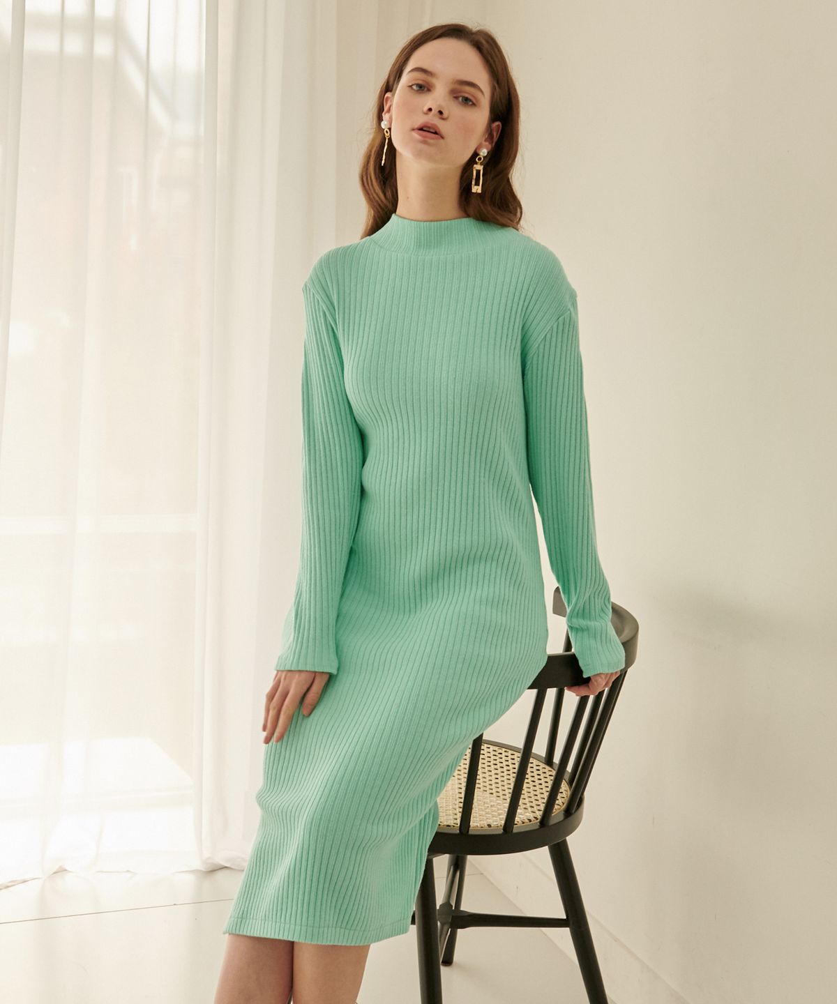 오씨(OSEE) Pleats Sleeve Knit One-Piece Neo Mint