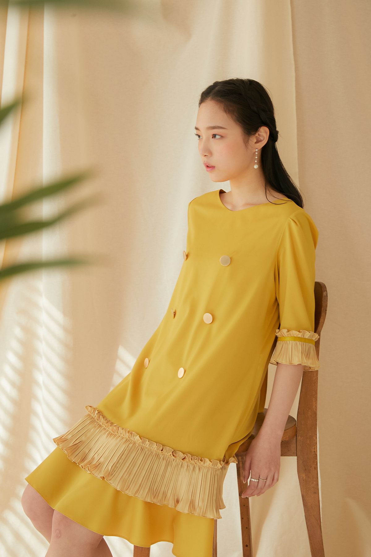 디어류(DEARYU) 더블 버튼 주름 원피스#머스타드