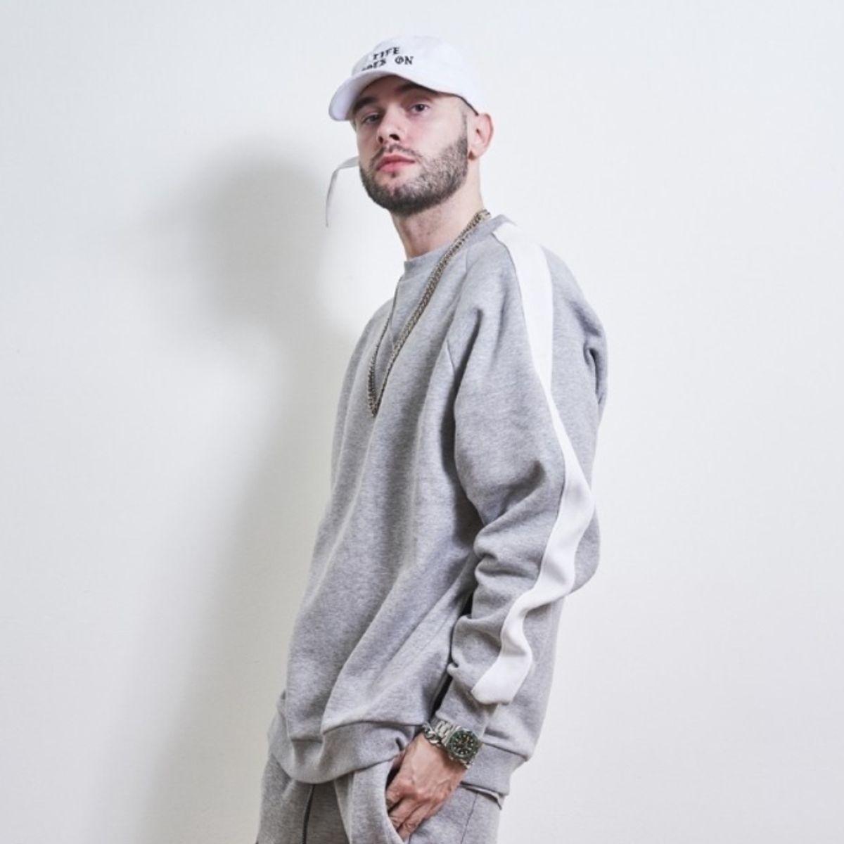 라울(LAUL) SIDE LINE WARM TERRY CREWNECK GRAY 사이드라인 기모맨투맨 그레이