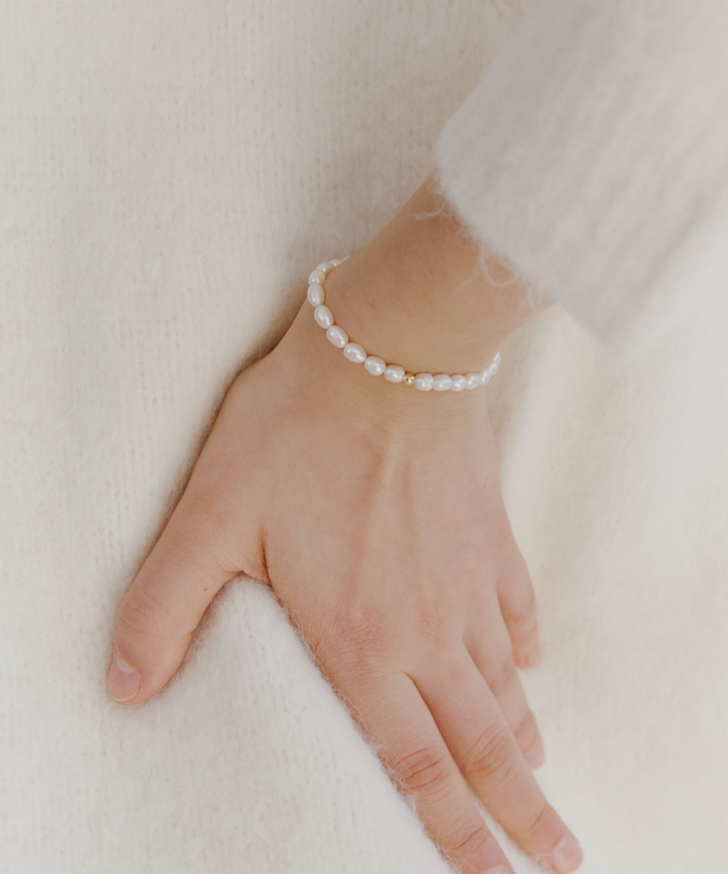 MUSINSA公式 | LOVE ME MONSTER Slim Natural Pearl Bracelet