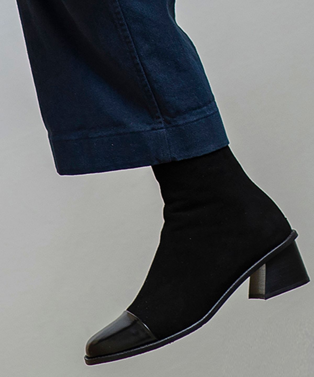 바이언스(BYEUUNS) BJB19407 COMBI ANKLE BOOTS 스웨이드콤비부츠