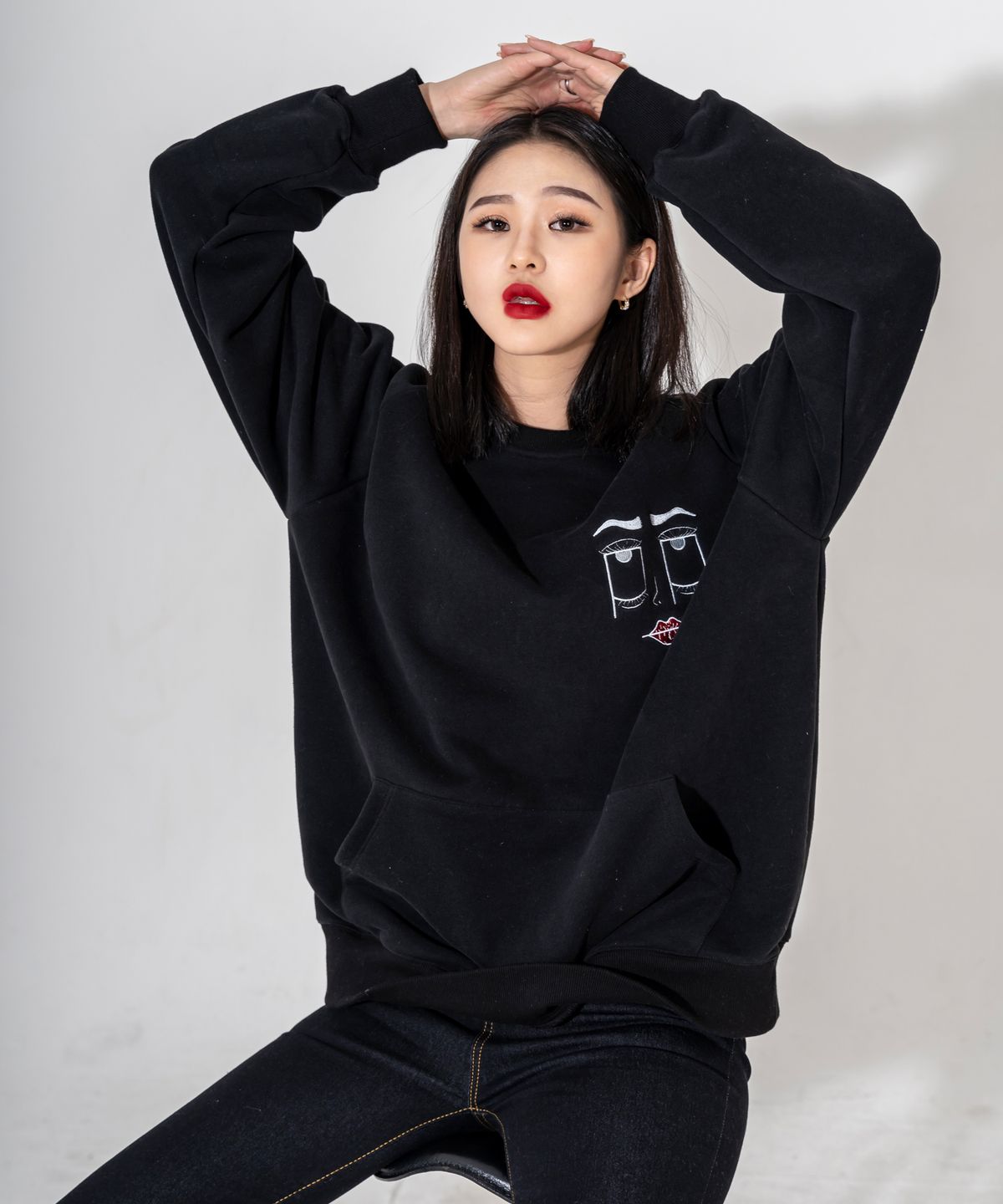 플레이피(PLA.Y_P) [M] [F] 픽쳐로고 맨투맨 SW01-Black