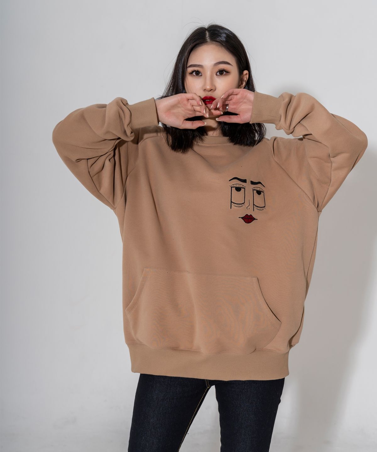 플레이피(PLA.Y_P) [M] [F] 픽쳐로고 맨투맨 SW01-Brown Beige