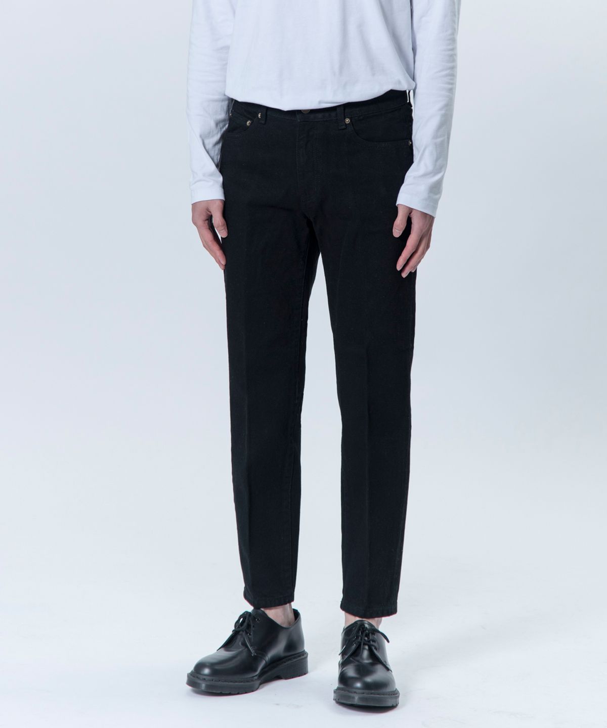 언터치드(UNTOUCHED) NEW CLASSIC 7 (BLACK BLACK CROP)