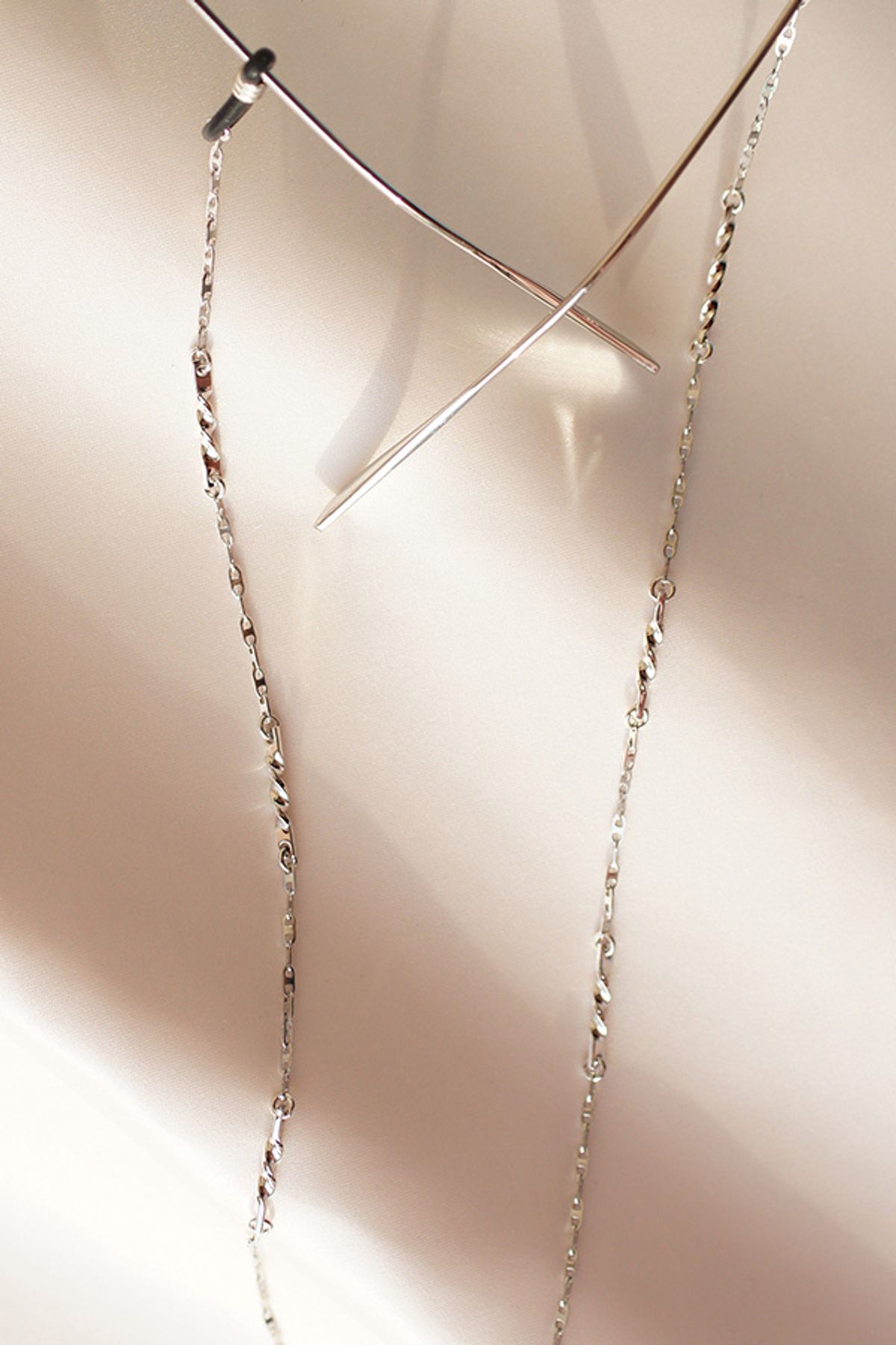 트레쥬(TREAJU) Twist  rail point glasses chain