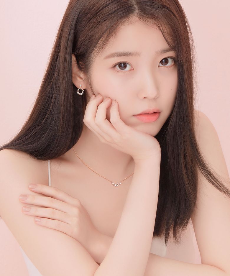 [아이유 착용] 제이블랑 목걸이 (JJPJNQ9AF509SR420)