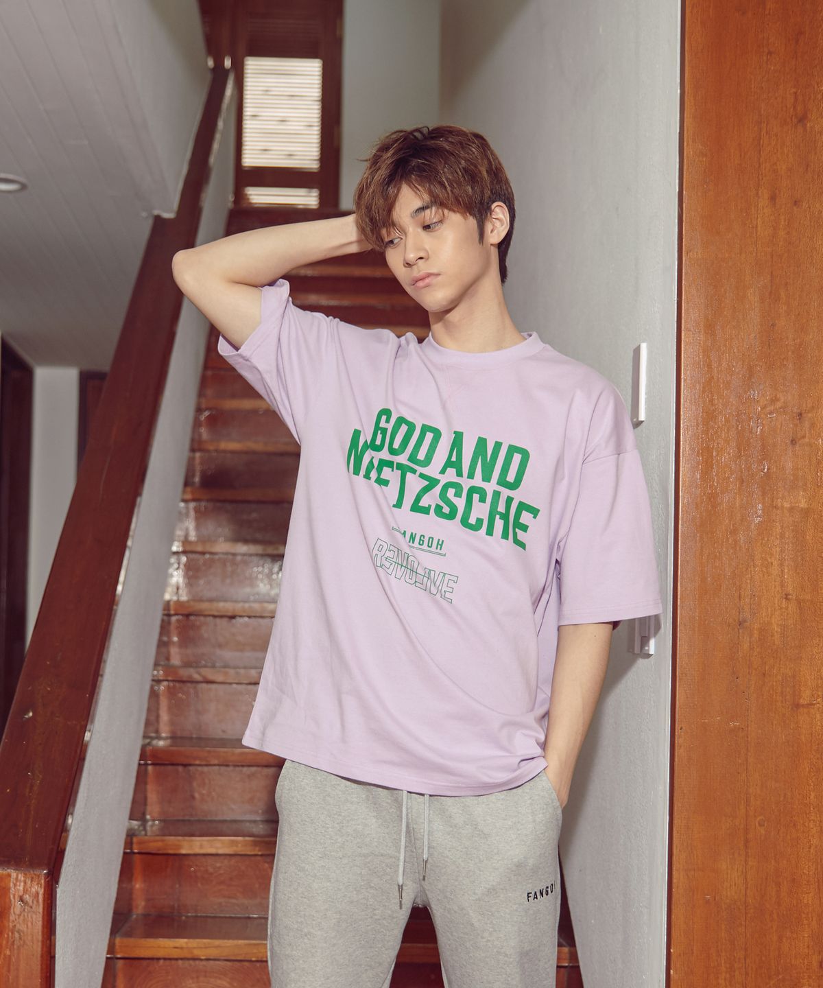 팽고(FANGOH) GOD AND NIETZSCHE 티셔츠 light purple
